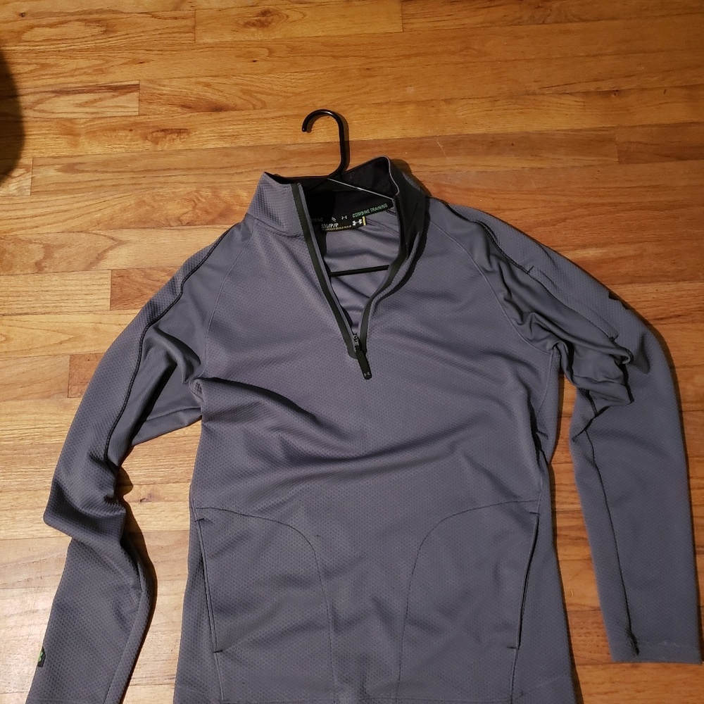 Men's Under Armour long sleeve Top Small